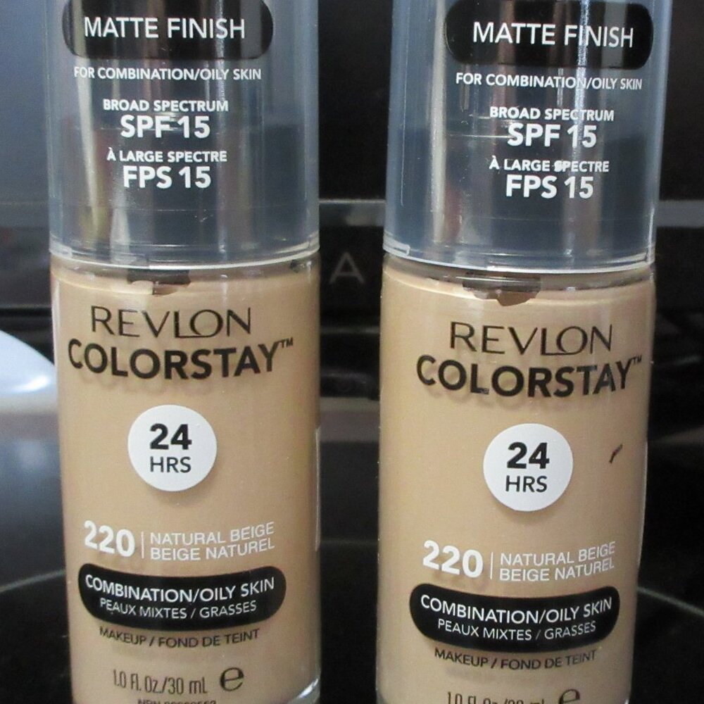 Revlon ColorStay™ #220 Natural Beige Makeup for Combination/ Oily Skin